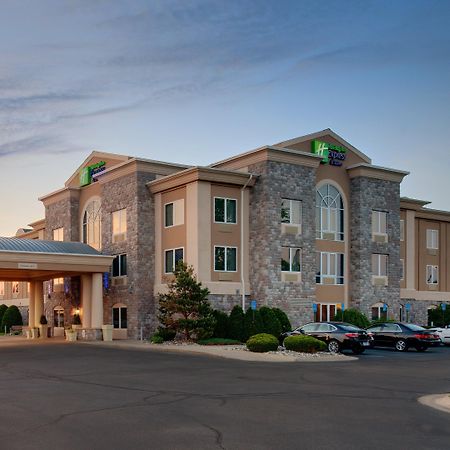 Holiday Inn Express Hotel & Suites Saginaw By Ihg Exterior photo