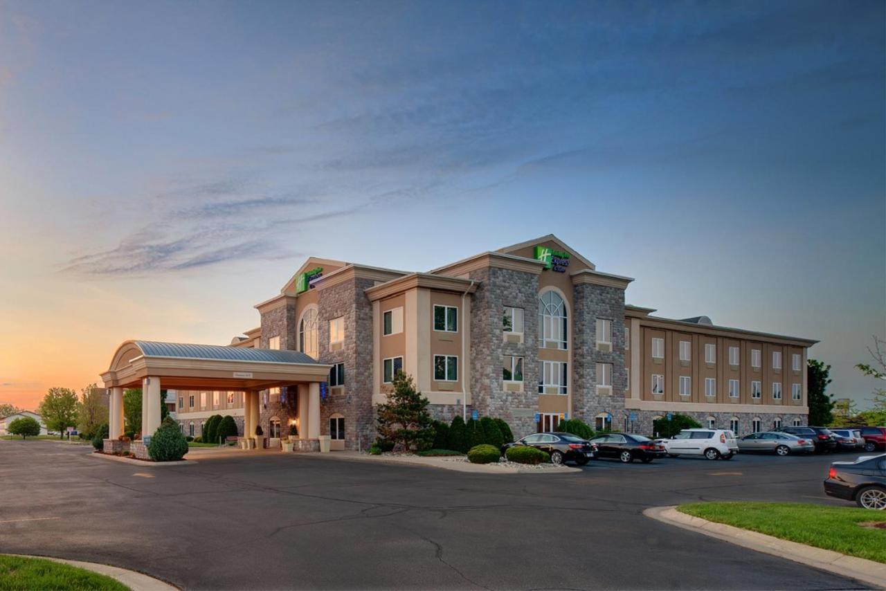 Holiday Inn Express Hotel & Suites Saginaw By Ihg Exterior photo