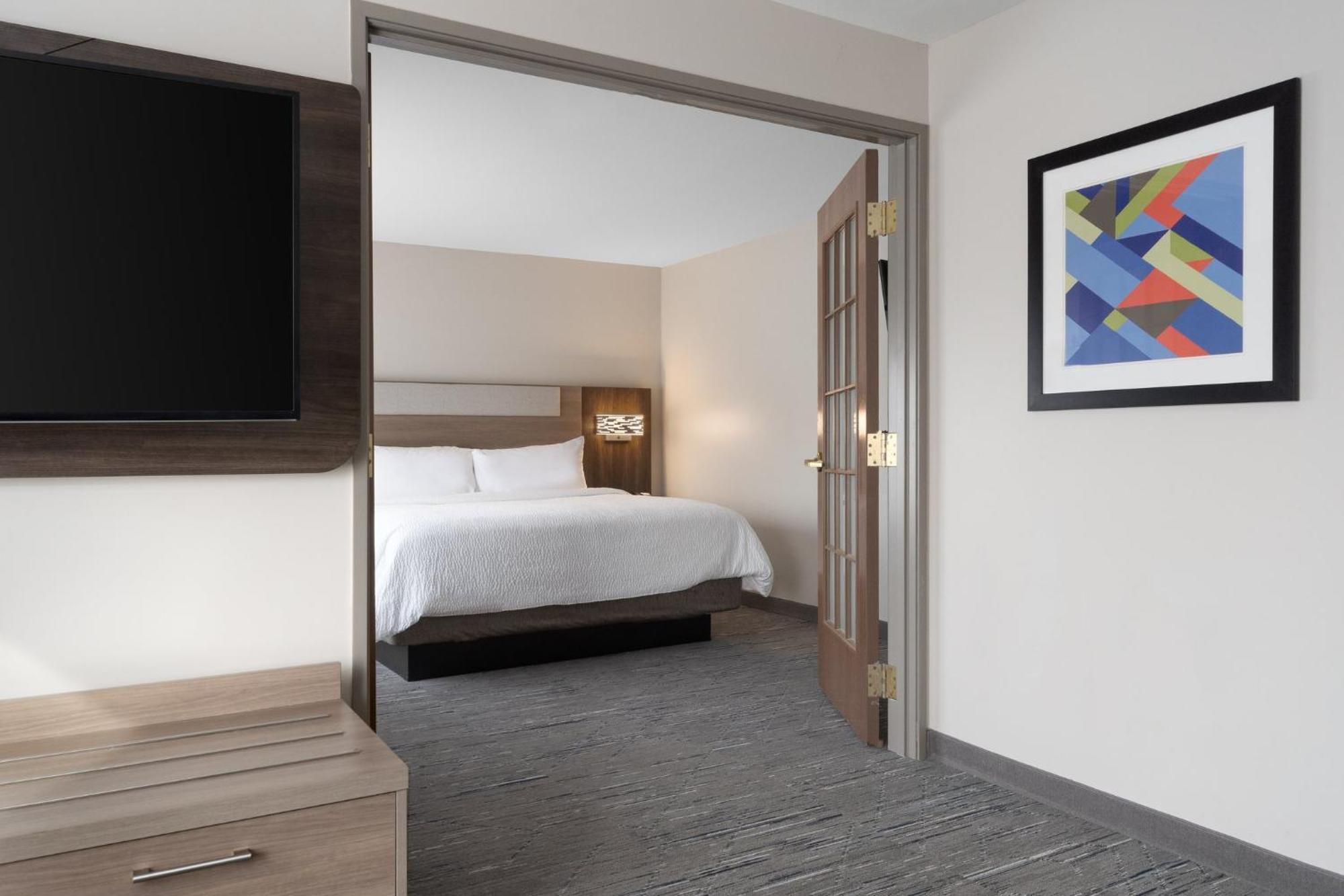 Holiday Inn Express Hotel & Suites Saginaw By Ihg Exterior photo